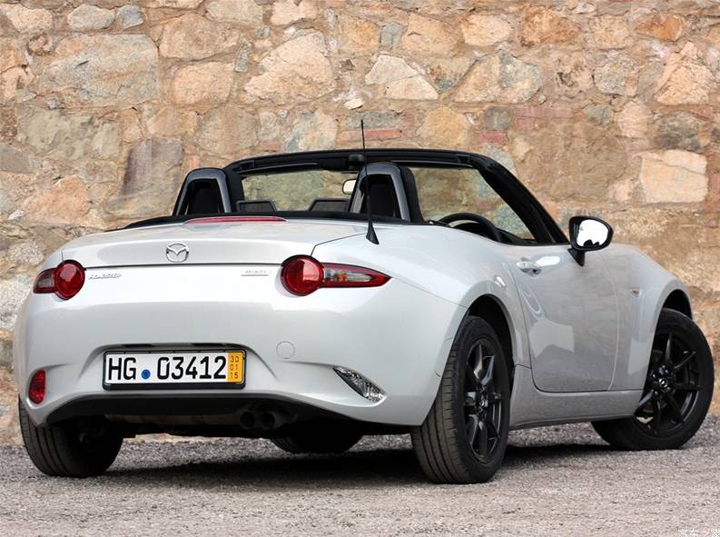 没有不拉风的敞篷车 30万出头满足你需求