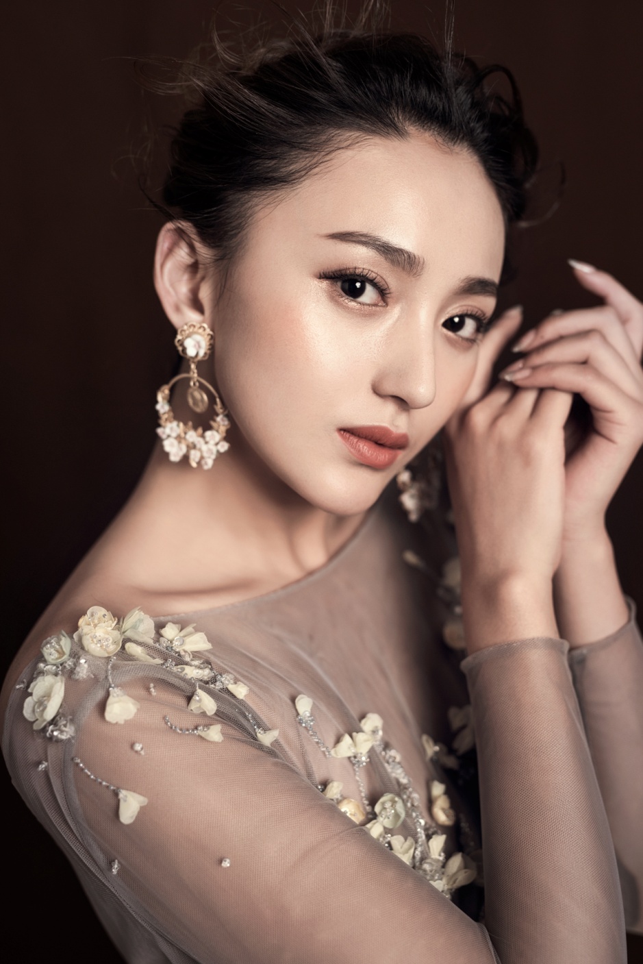 执念师2热播艾晓琪成国民新老公