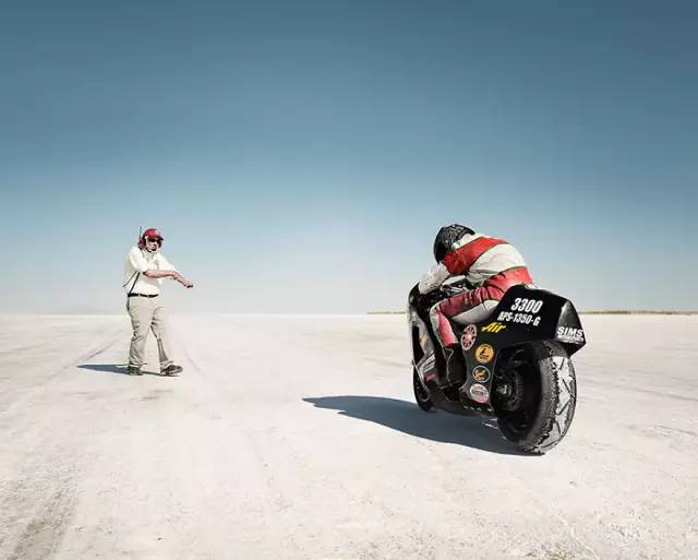 世界上车速最快的地方在这开车一定会很爽