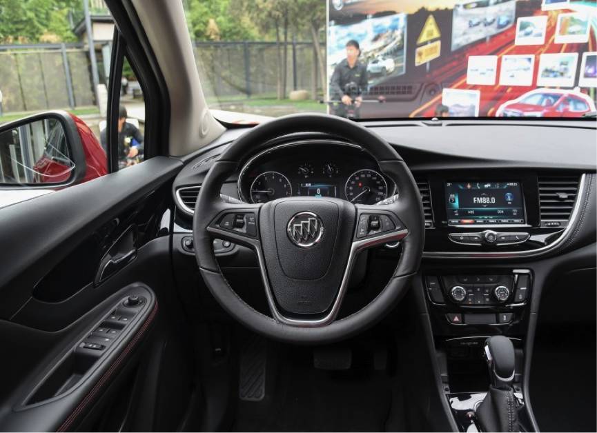 昂科拉VS自由侠 回锅肉和小鲜肉谁是你的菜？