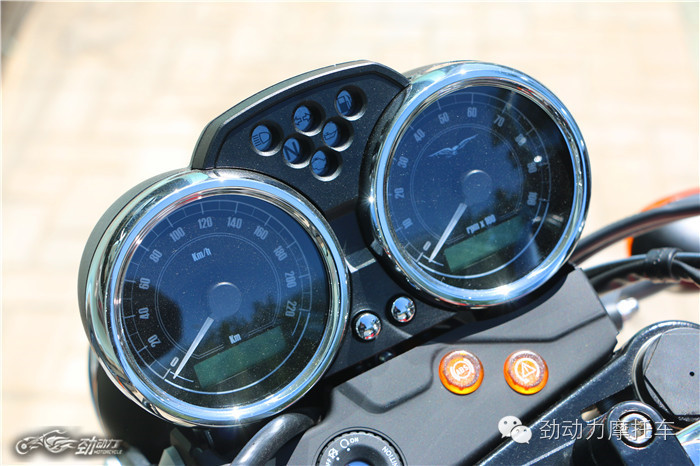 摩托古兹V7Ⅱ 高端复古圈又一新宠