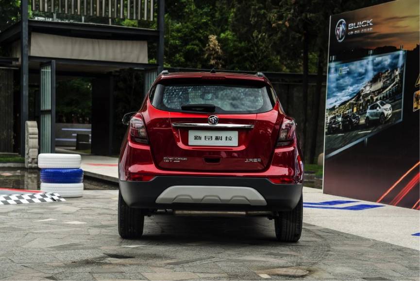 昂科拉VS自由侠 回锅肉和小鲜肉谁是你的菜？