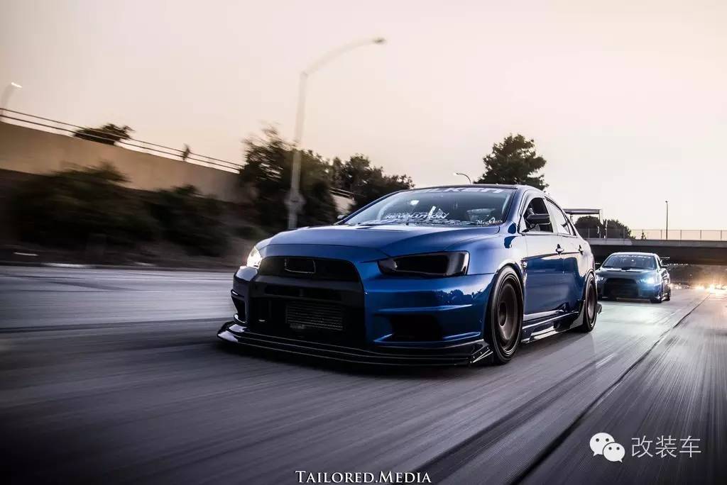 山路活捉两部EVO 其中一个还是独眼龙