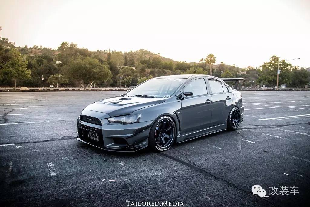 山路活捉两部EVO 其中一个还是独眼龙