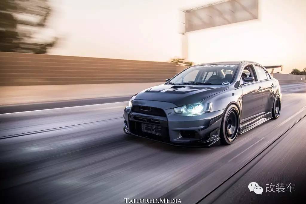 山路活捉两部EVO 其中一个还是独眼龙