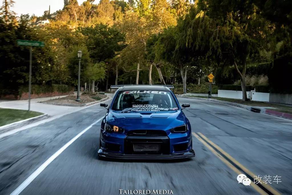 山路活捉两部EVO 其中一个还是独眼龙