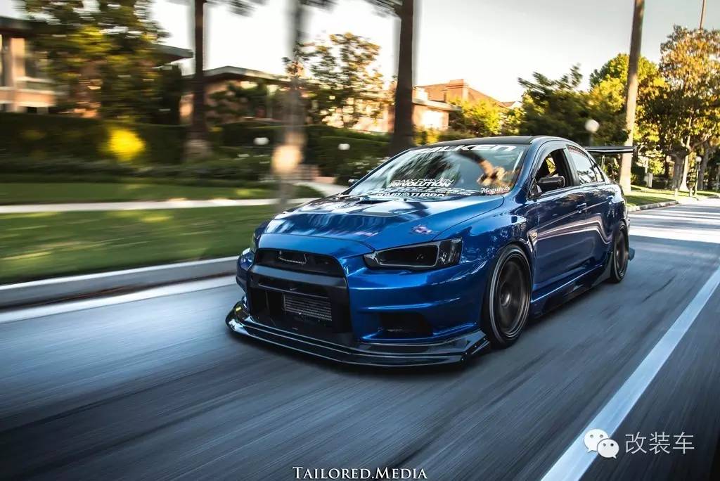 山路活捉两部EVO 其中一个还是独眼龙