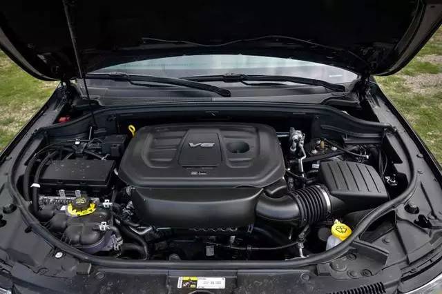 增3.0L入门级车型 新大切诺基55.99万起售