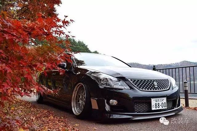 如果老爸不让你买GTR 把家里的皇冠拿来改