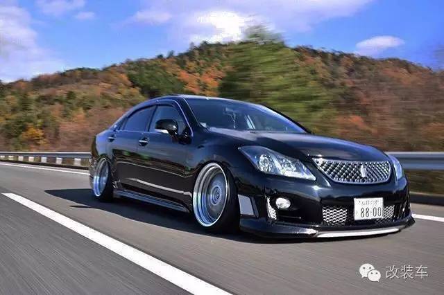 如果老爸不让你买GTR 把家里的皇冠拿来改