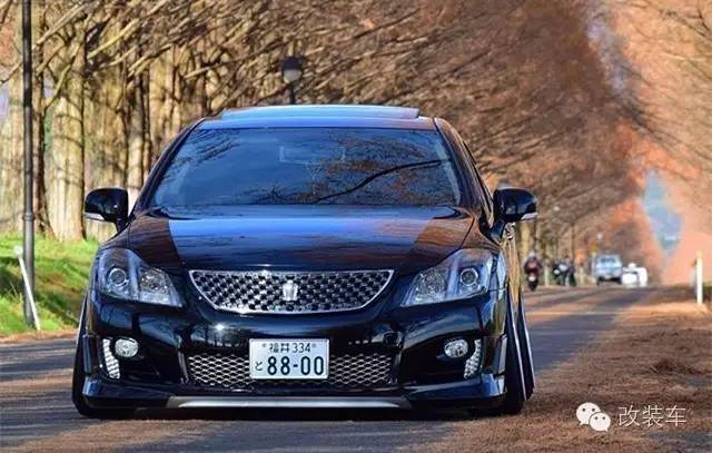 如果老爸不让你买GTR 把家里的皇冠拿来改