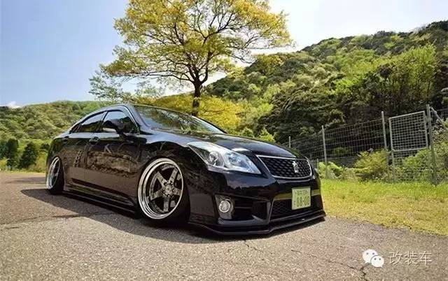 如果老爸不让你买GTR 把家里的皇冠拿来改