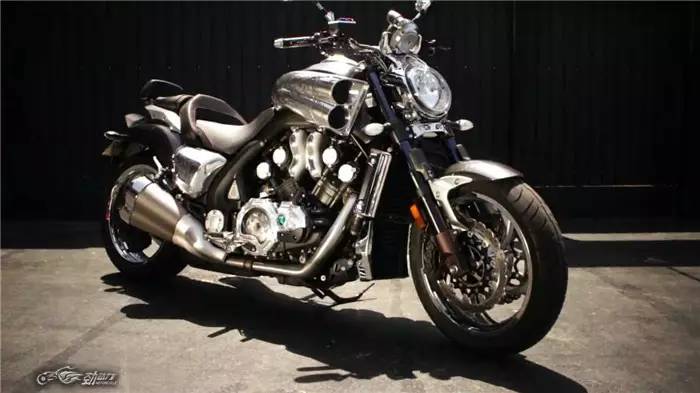 男人的梦想坐骑 雅马哈V-max大魔鬼