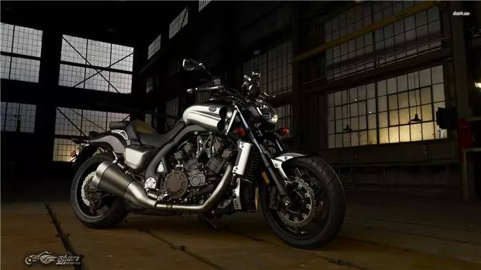 男人的梦想坐骑 雅马哈V-max大魔鬼