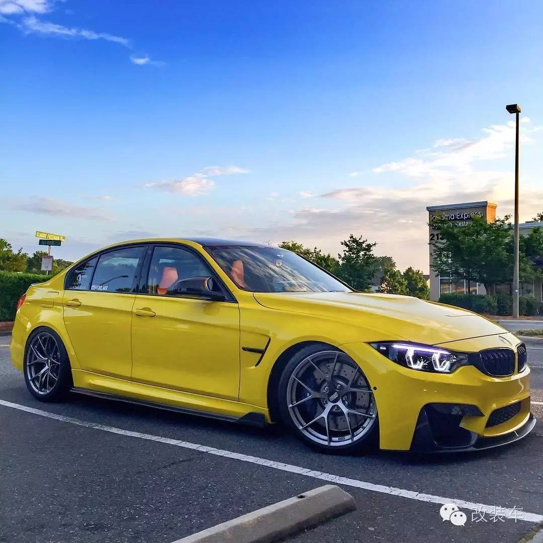 爱上这么黄的宝马M3 内心一定很暴力！