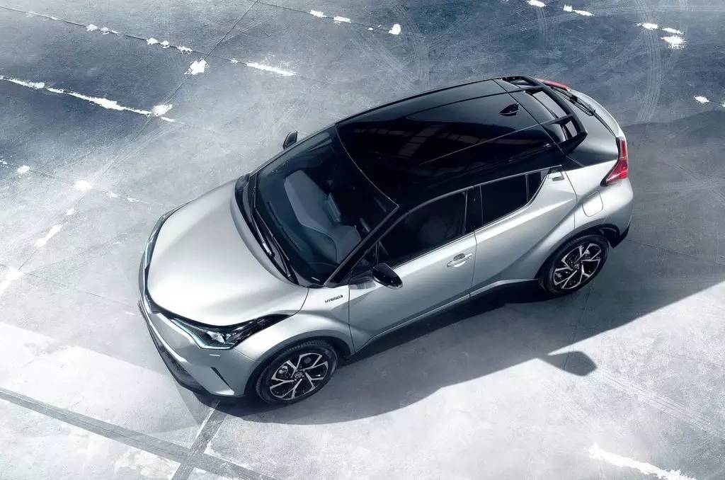 犀利新境界 丰田发布小型SUV C-HR官图