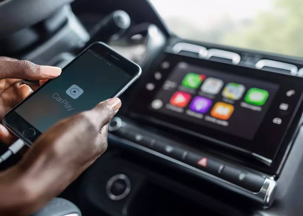 小型SUV再添猛将 雪铁龙发布C3官图