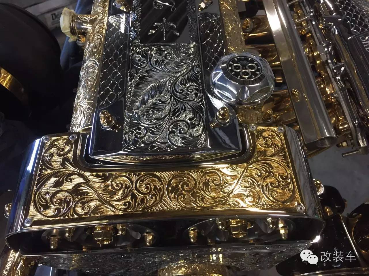 超级土豪用24K黄金改装2JZ发动机