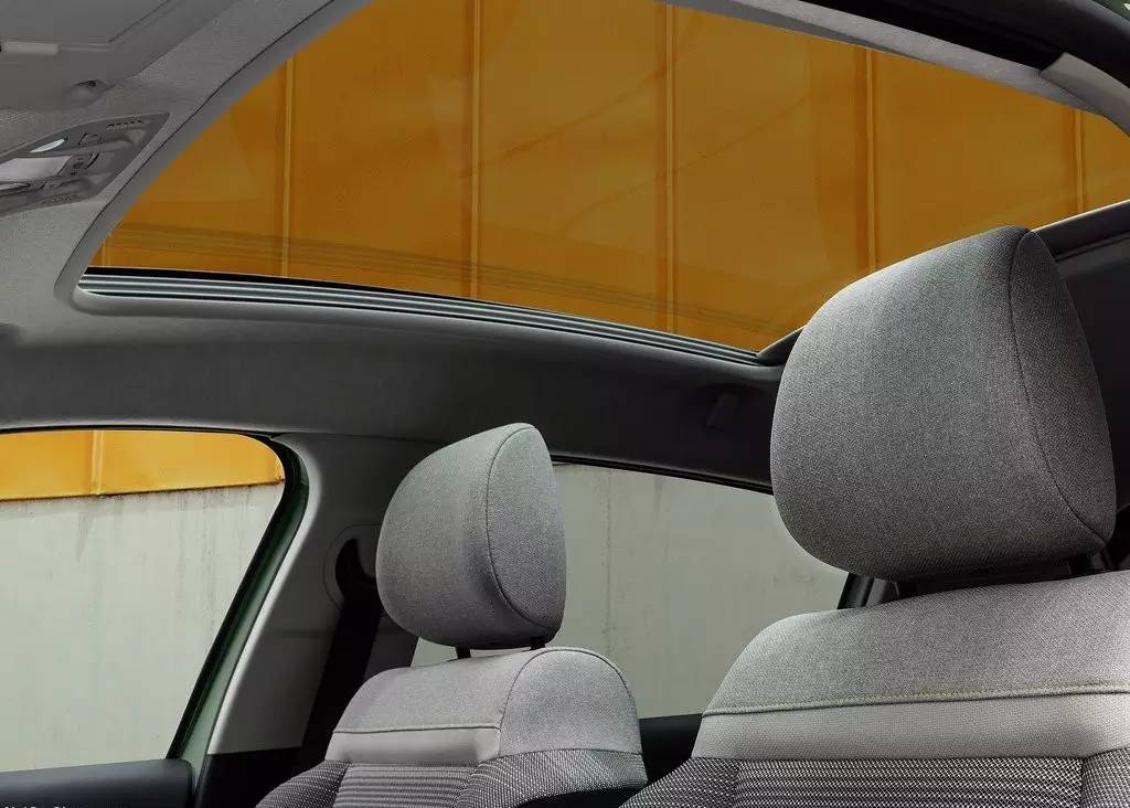 小型SUV再添猛将 雪铁龙发布C3官图