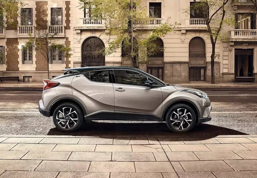 犀利新境界 丰田发布小型SUV C-HR官图