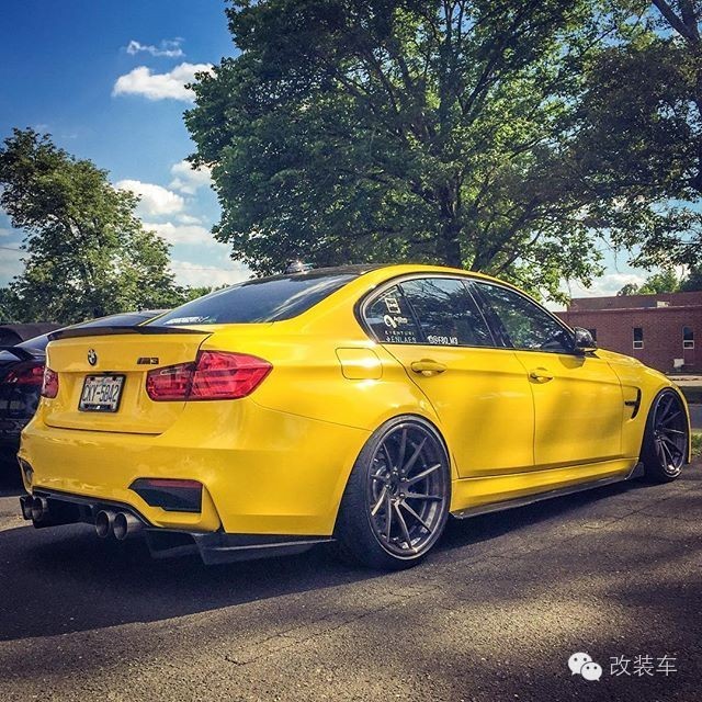 爱上这么黄的宝马M3 内心一定很暴力！
