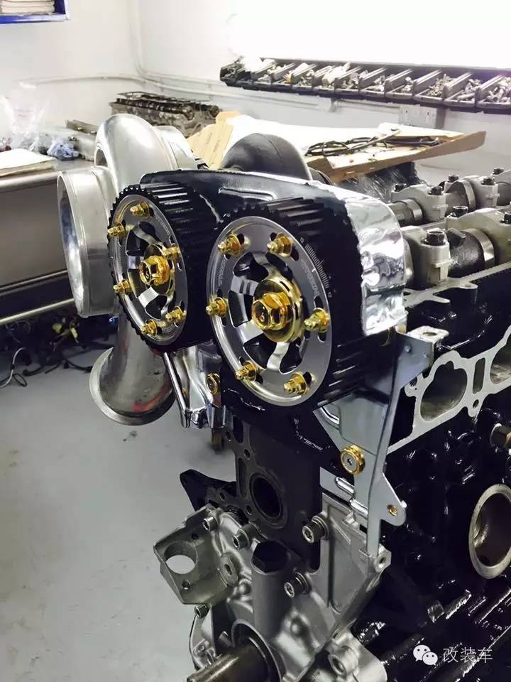 超级土豪用24K黄金改装2JZ发动机