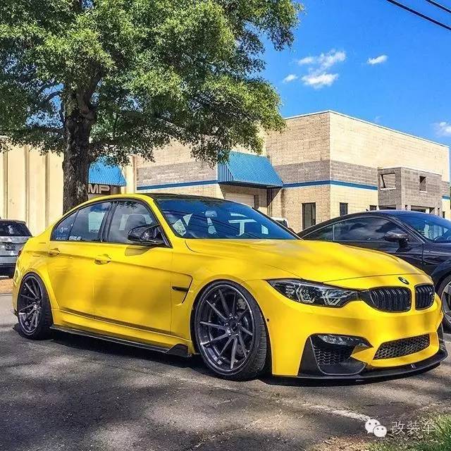 爱上这么黄的宝马M3 内心一定很暴力！