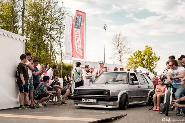 战斗民族的车友聚会竟然如此小清新！