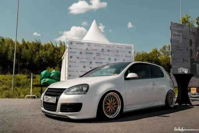 战斗民族的车友聚会竟然如此小清新！