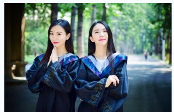 又是一年毕业季 双胞胎校花双飞毕业照走红网络|毕业照|双胞胎|校花_新浪新闻