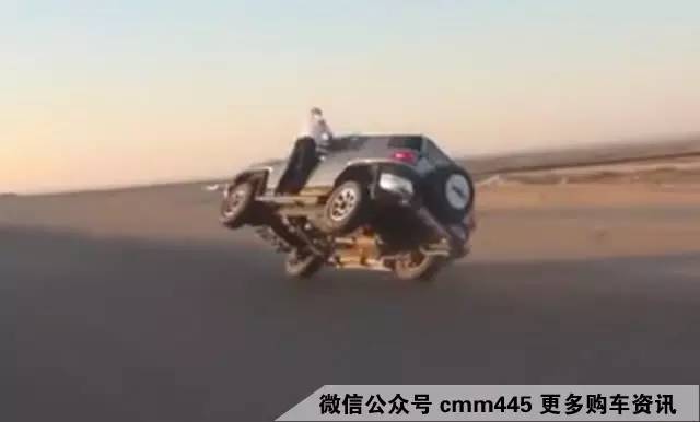 跪着看完 中东土豪高速上悬空换轮胎