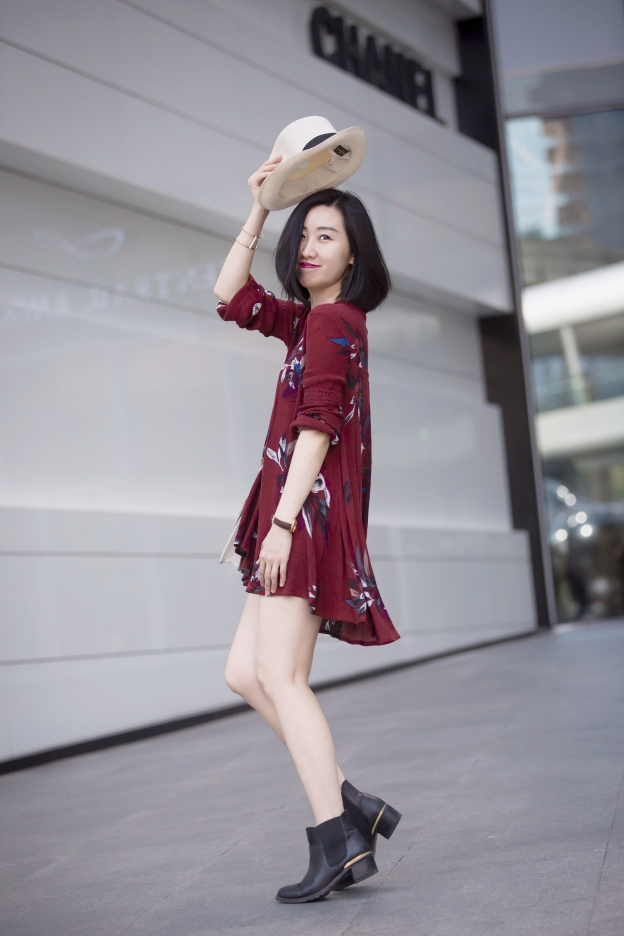黎贝卡这个造型神器又美又防晒