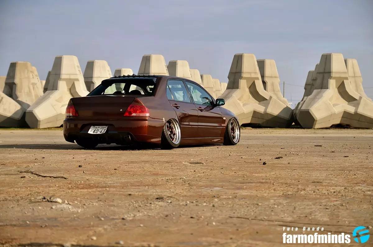 看到挂挡杆这么长 就知道这部三菱有点浪！