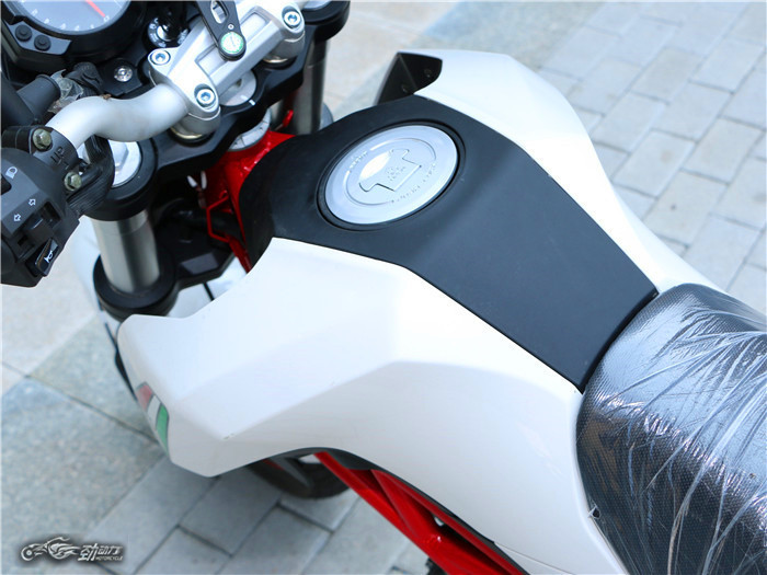 单车评测：贝纳利 TNT125（小暴龙）