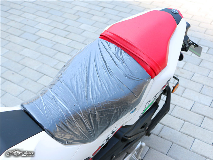 单车评测：贝纳利 TNT125（小暴龙）