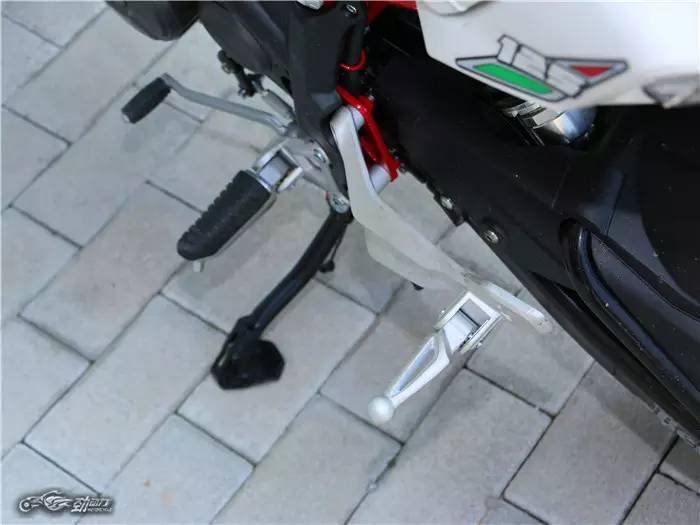 单车评测：贝纳利 TNT125（小暴龙）