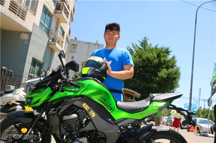 实用与美观兼得 改装川崎Z1000