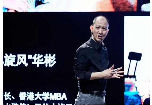 有个作家说过:"悲伤可以自行料理;而欢乐的滋味如果要充分体会,你就