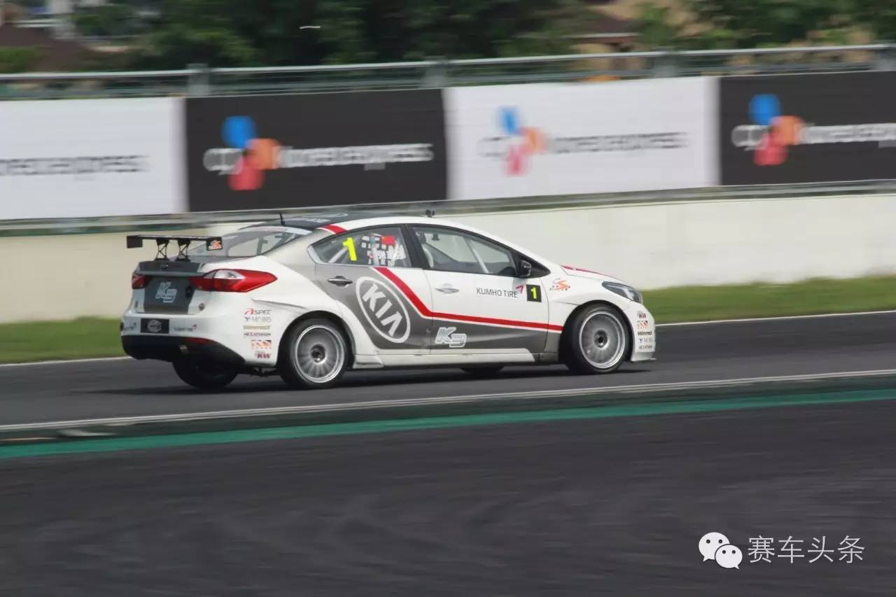 还有美女车手 CTCC韩国站极速视觉秀