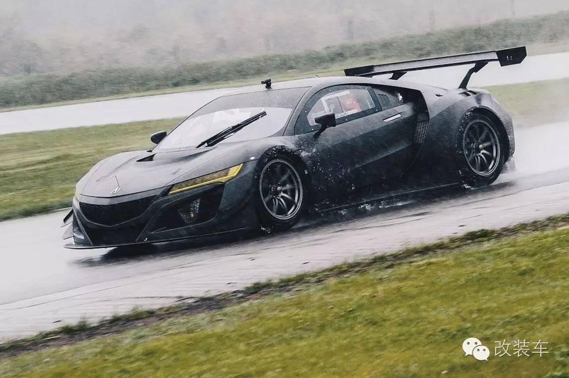 全碳NSX vs 全碳GTR 谁才是东瀛黑武士