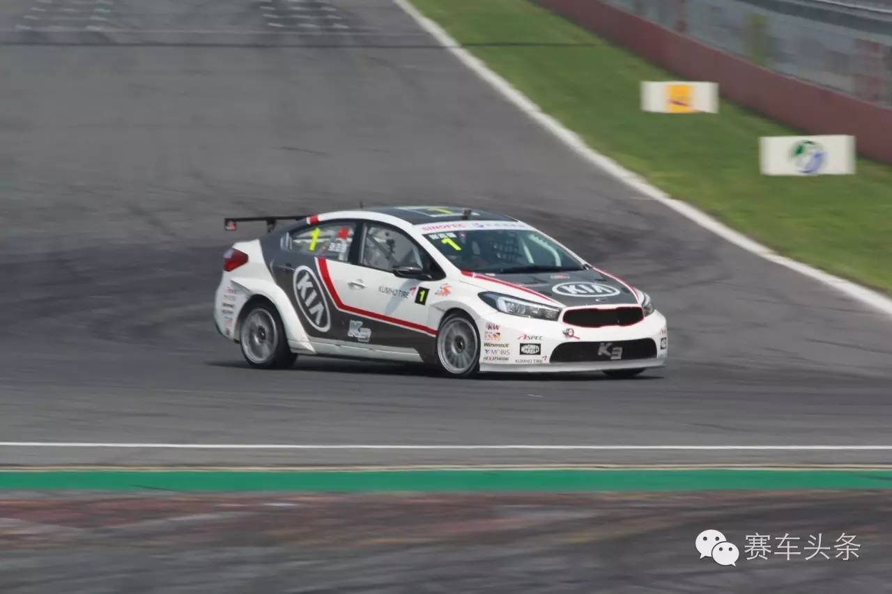 还有美女车手 CTCC韩国站极速视觉秀