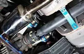 汽车方向盘抖动咋回事？一看吓一跳