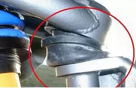 汽车方向盘抖动咋回事？一看吓一跳