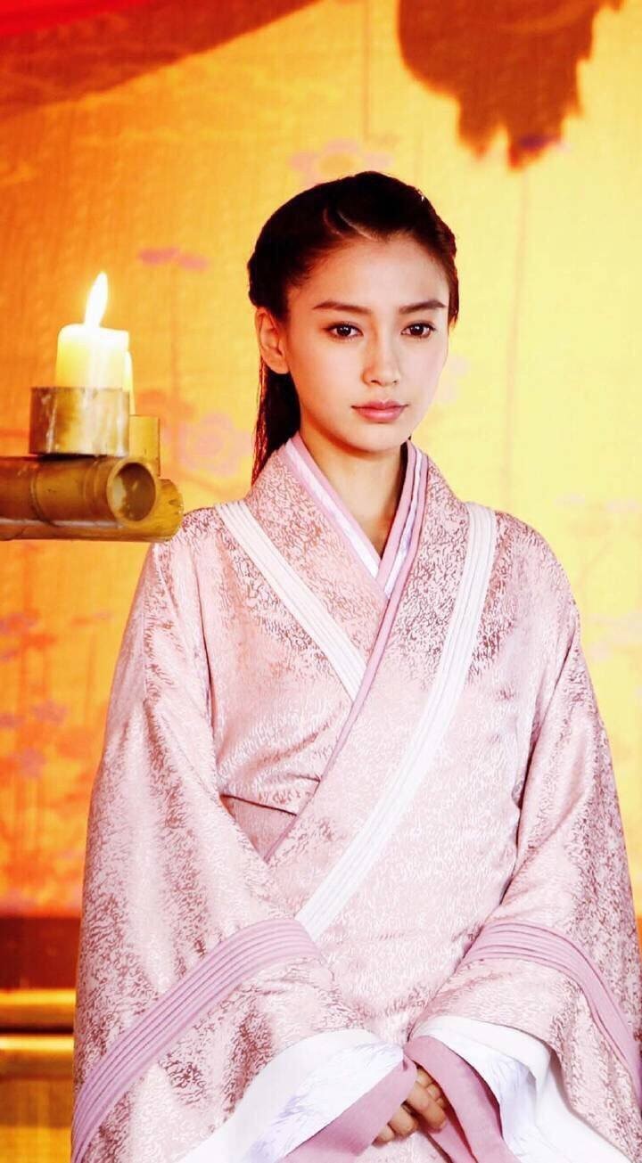 这件衣服真的非常像上个世纪的服装而不是商朝