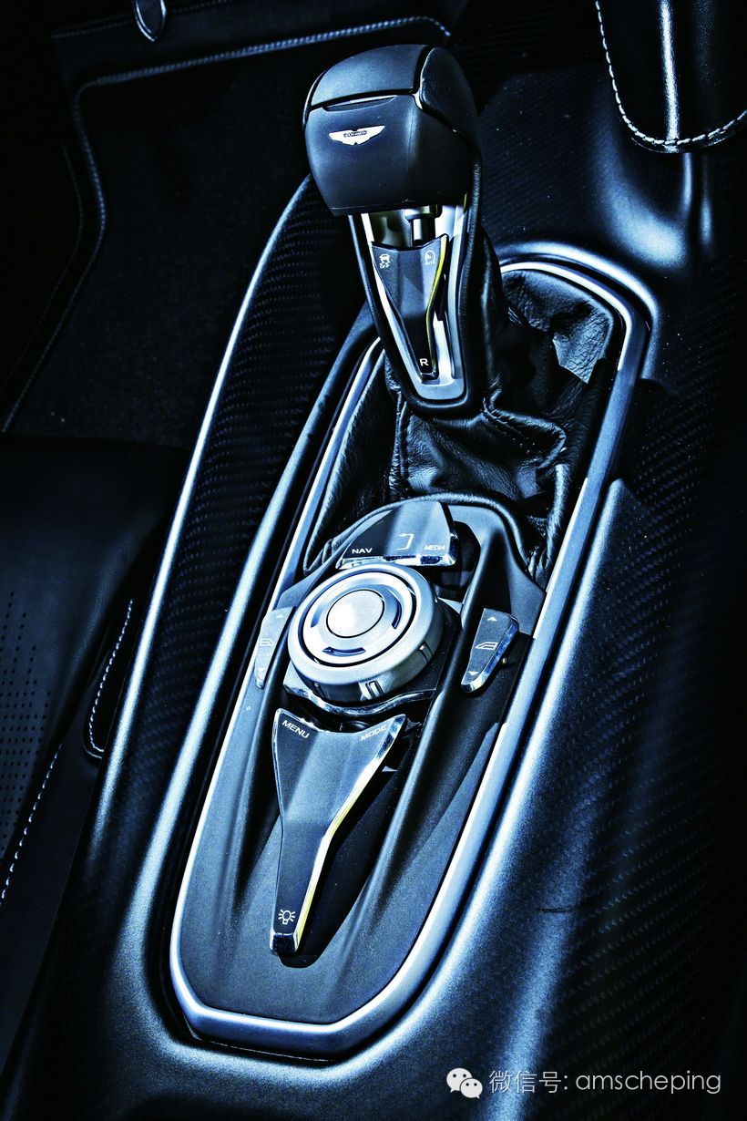 铁打的007流水的邦女郎 然后从DB5到DB10