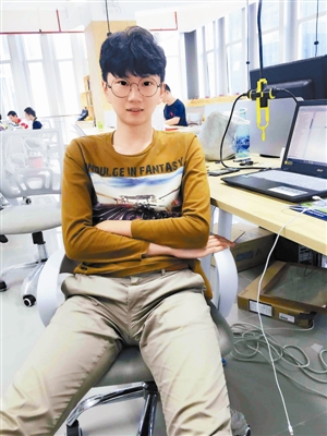 在拿到第一桶金后,吴俊杰有了自己创业的念头.