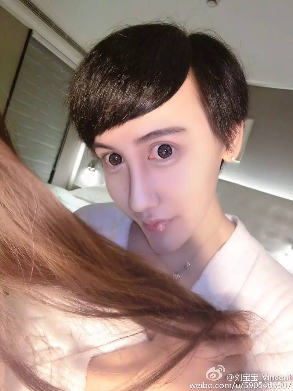 另一位梦想成为芭比的蛇精脸带盐是刘梓晨刘宝宝……吓的网友们都开始