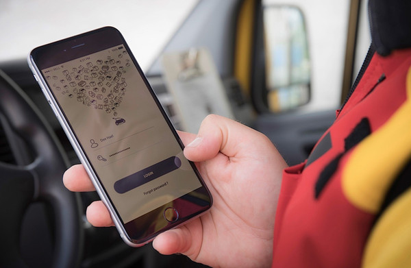 你知道吗? 在德国smart可以帮车主收快递