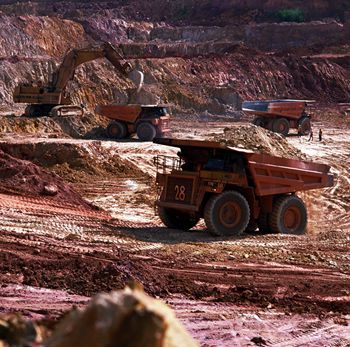 南非anglogoldasahnti公司在几内亚开采金矿的情况