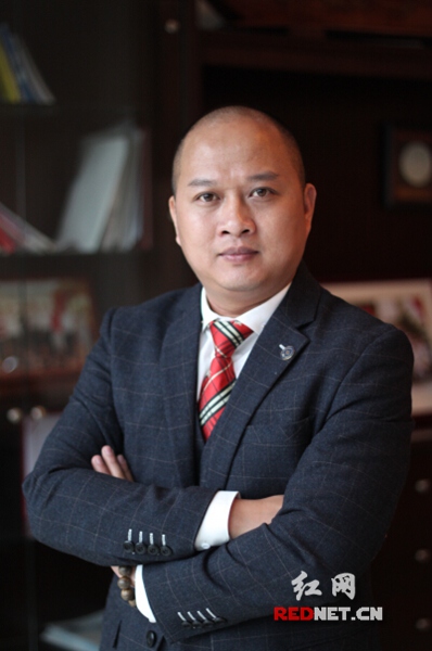 陈海珍先生:1979年出生,蕾特恩集团董事长,蕾特恩专业祛痘国际连锁